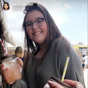 Meet your Posher, Kyra